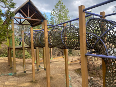 【勝央町】乗馬体験や動物とのふれあいに癒される！アスレチックのある体験型農業公園【おかやまファーマーズ・マーケットノースヴィレッジ】