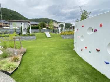 【美作市】写真映えする空間で優雅なひと時を！湯郷温泉街の、遊具ありスイーツあり足湯ありの贅沢なガーデン【農園カフェ湯郷 湯の華ガーデン】