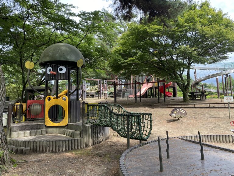 高梁市】いっぱいのピノキオがお出迎え！大型遊具からちびっこが遊べる