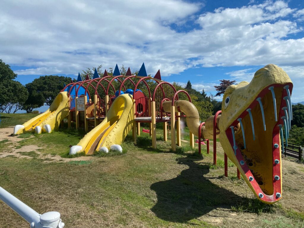 瀬戸内市】昭和レトロな雰囲気がパパママを童心に帰らせる！バッテリー